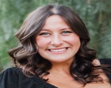 Headshot of Rachel Carmichael