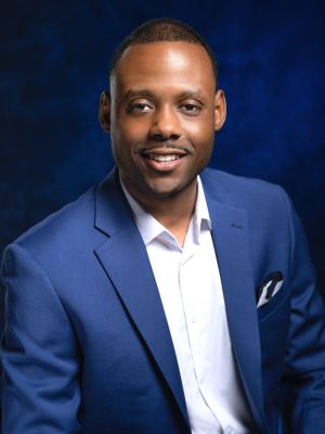 Headshot of Ray Roach