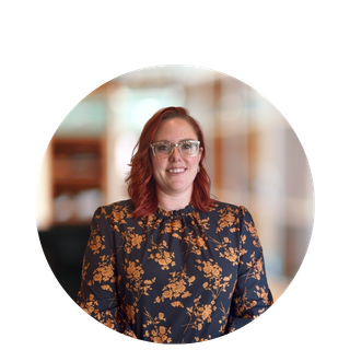 Headshot of Lynnae Hewlett