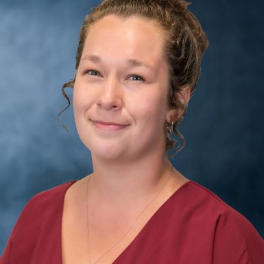 Headshot of Lauren   Meade