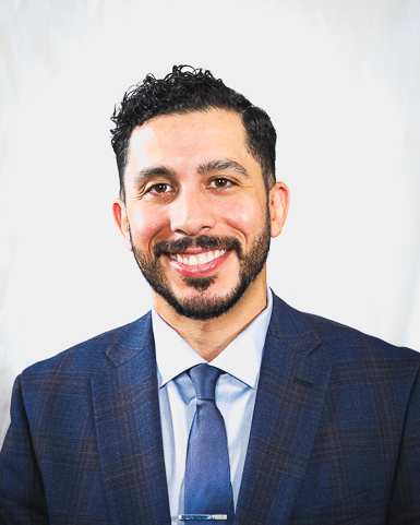 Headshot of Alexander Roldan