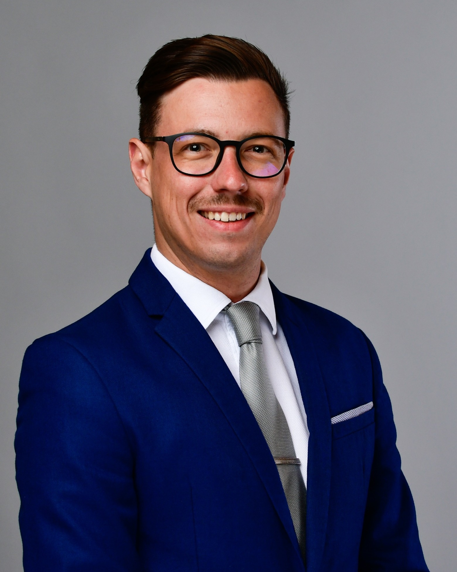 Lou Junior Mariette Headshot