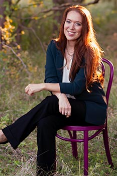 Holly Rohrbach headshot