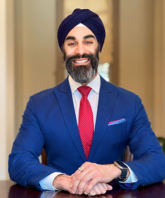Ari Shah Singh Headshot
