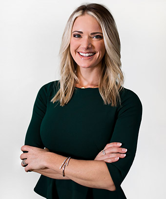 Lynzie Wolters headshot