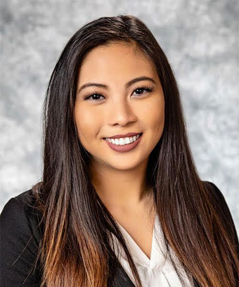 Toria Troxel Headshot