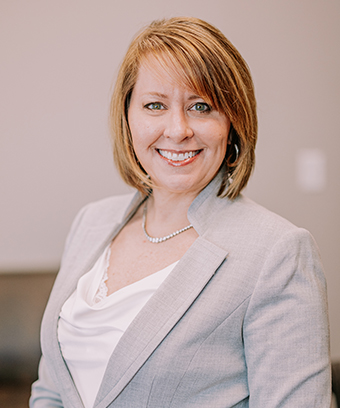 Manda Lewis Headshot 