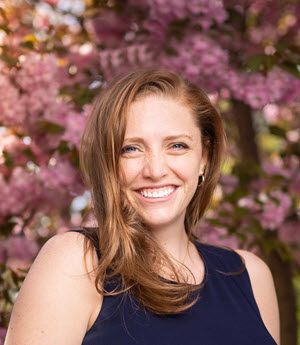 Headshot (small) - Anja