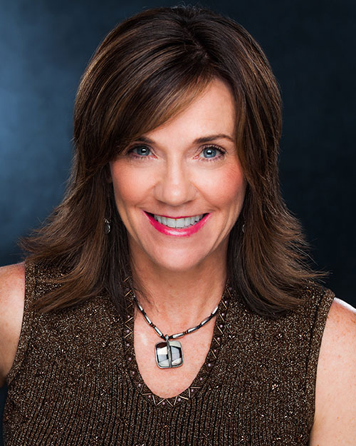 Angie Shay > Headshot