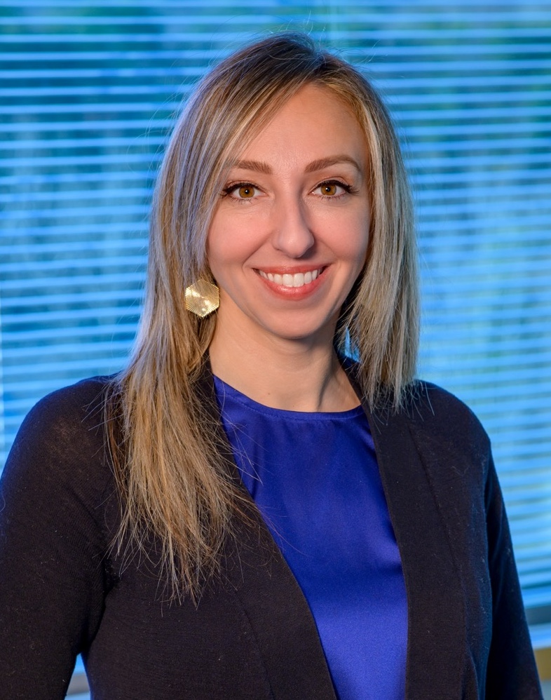 Lauren Fedele Headshot