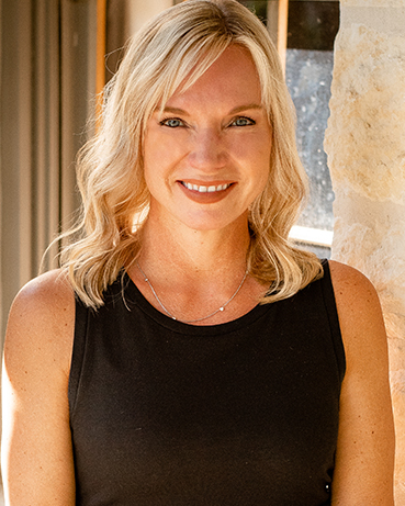 Jamie Young Headshot