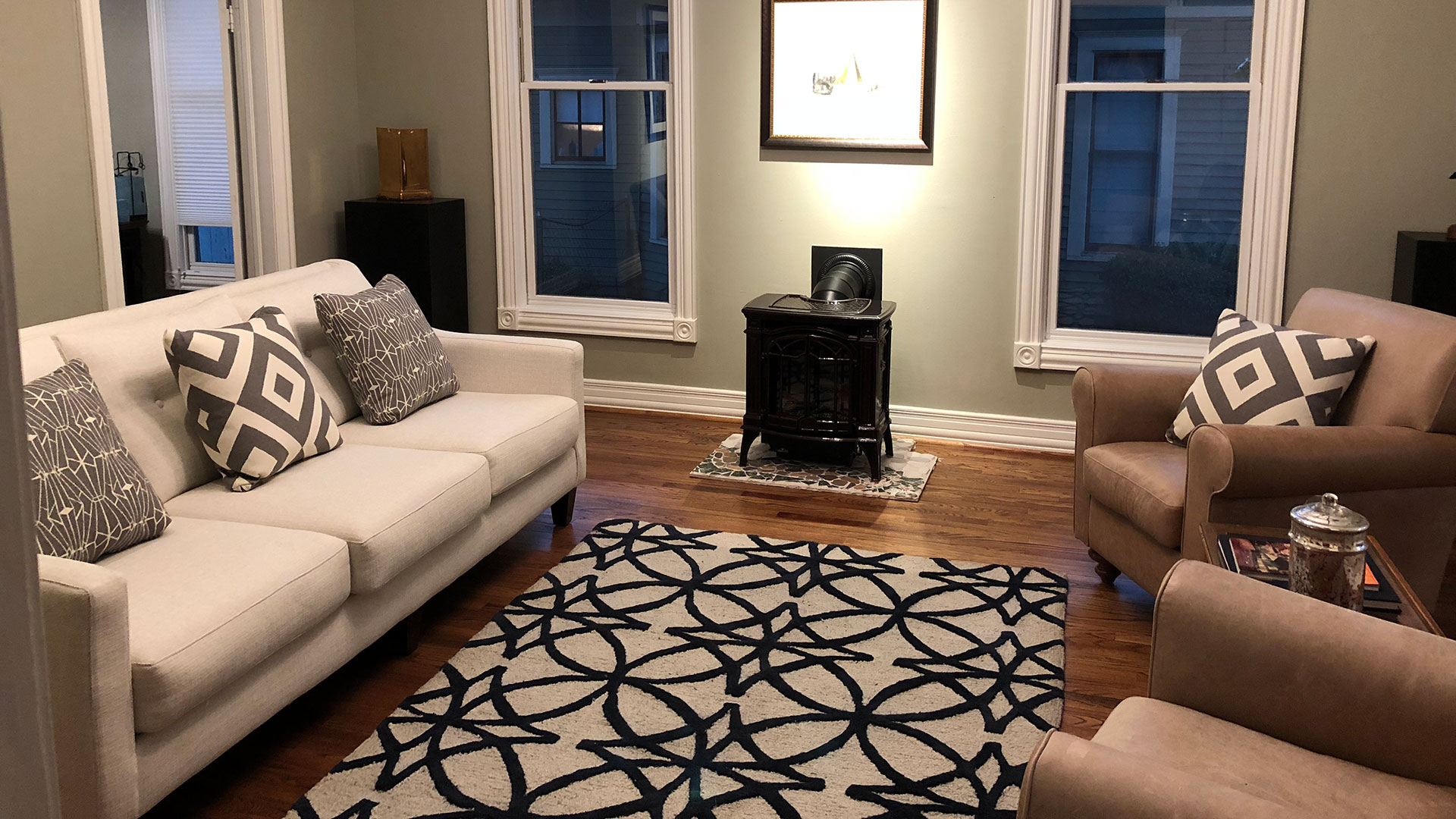 Interior Sitting Room at Maus & Associates Image