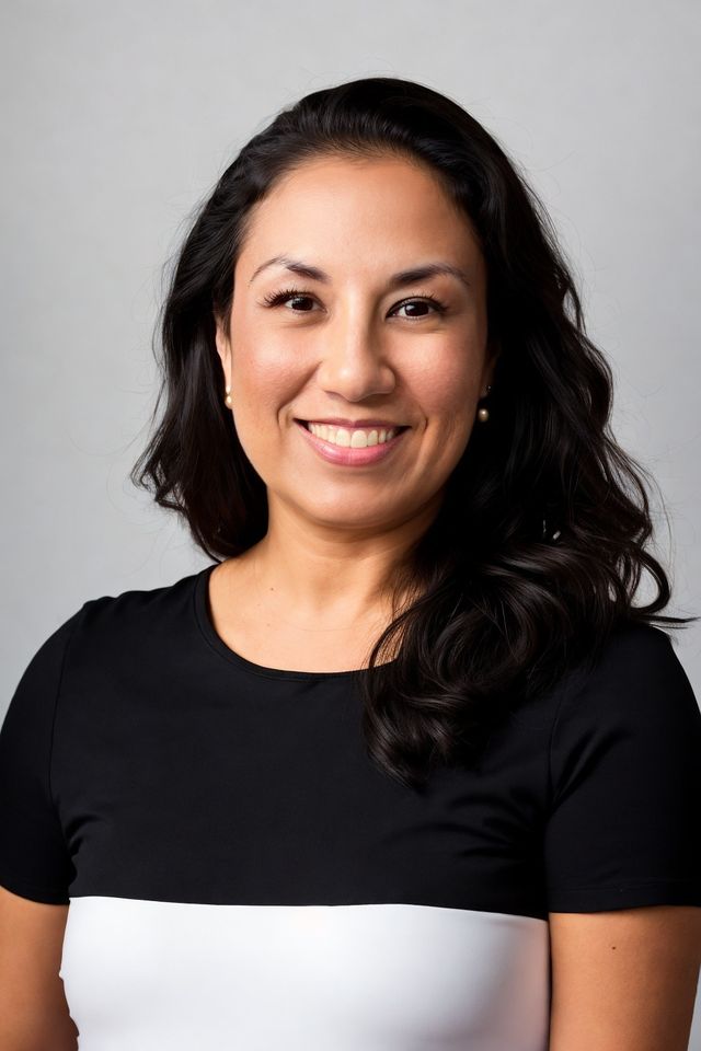 Celina Headshot