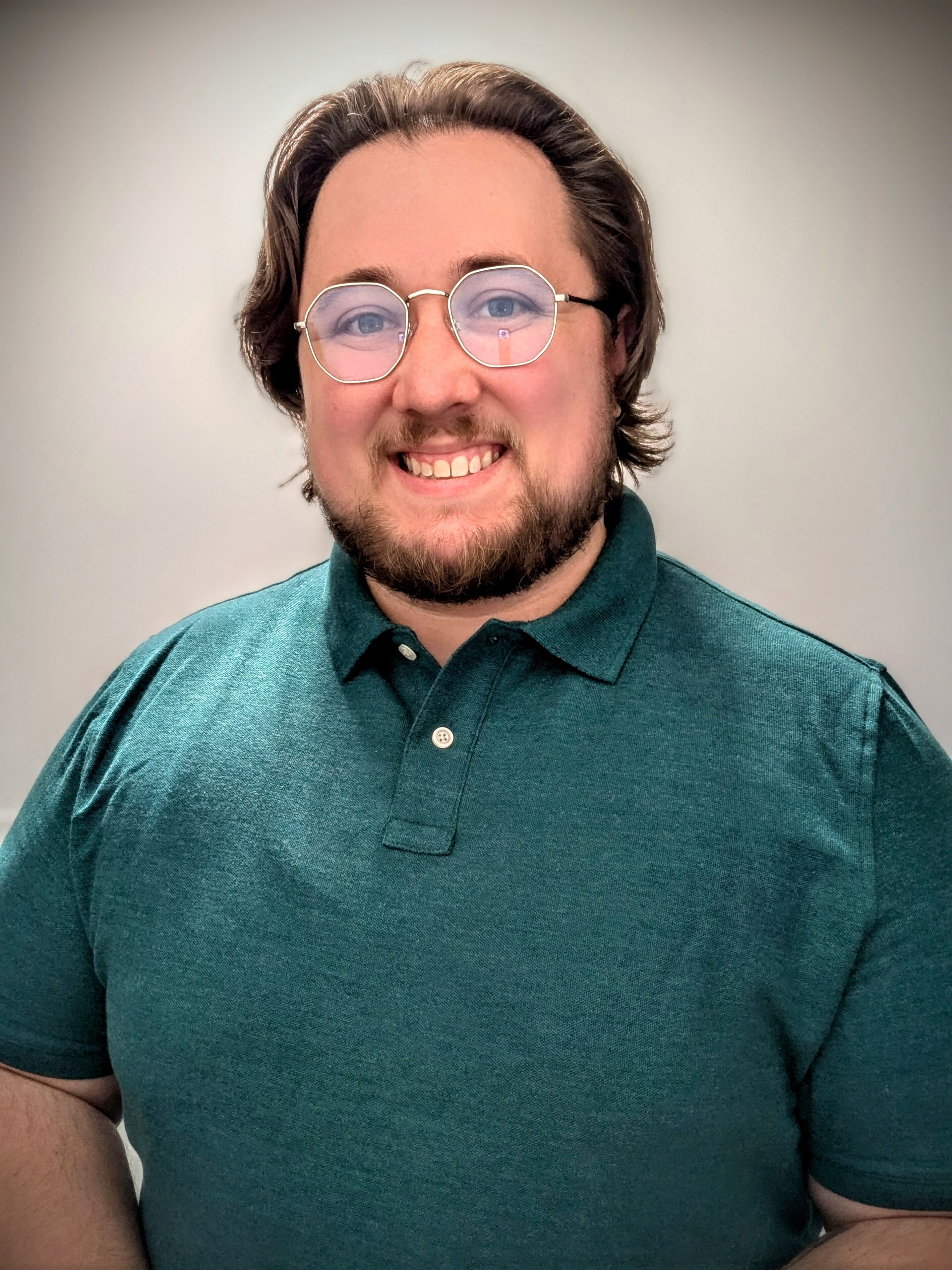 headshot- erik