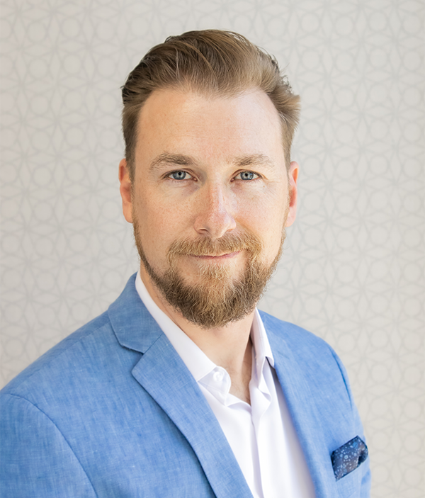 Nicolas Baker headshot