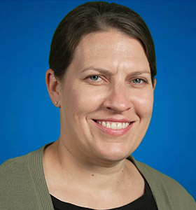 headshot- hallie