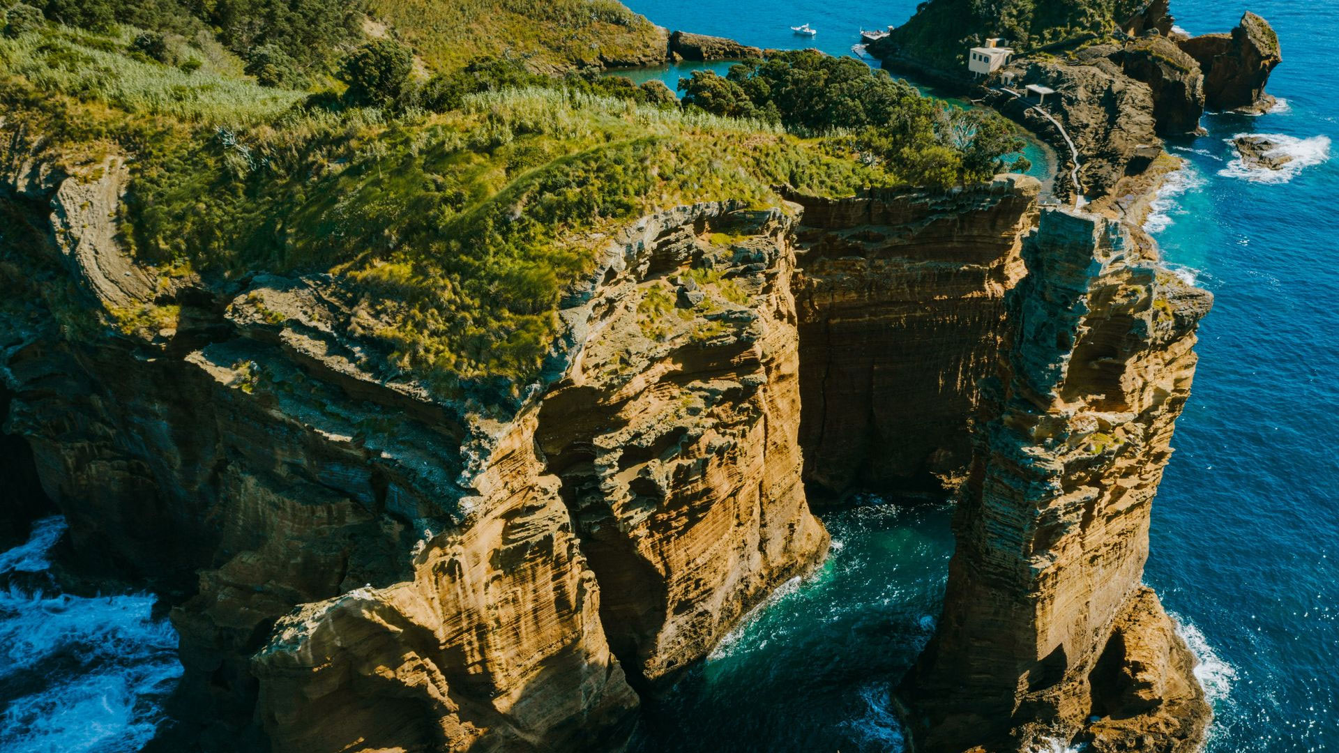 rocky oceanside 