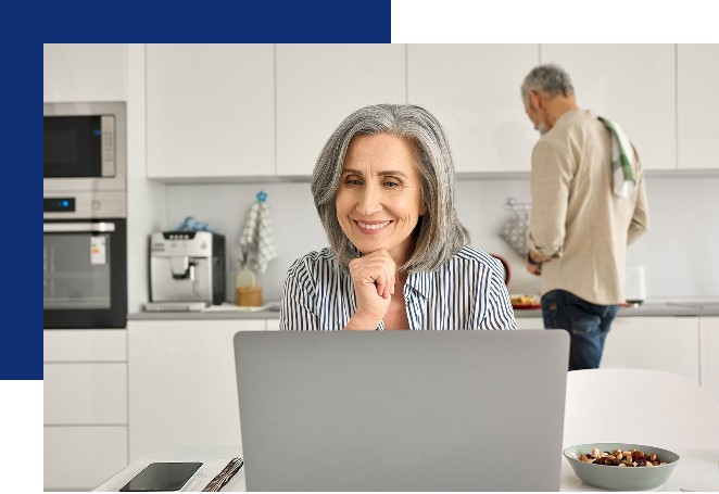 Homepage > Top > Woman at laptop