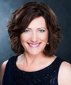 Heidi Halus Headshot