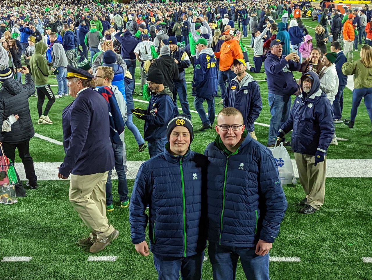 Mike 6 > Posing at a sports game