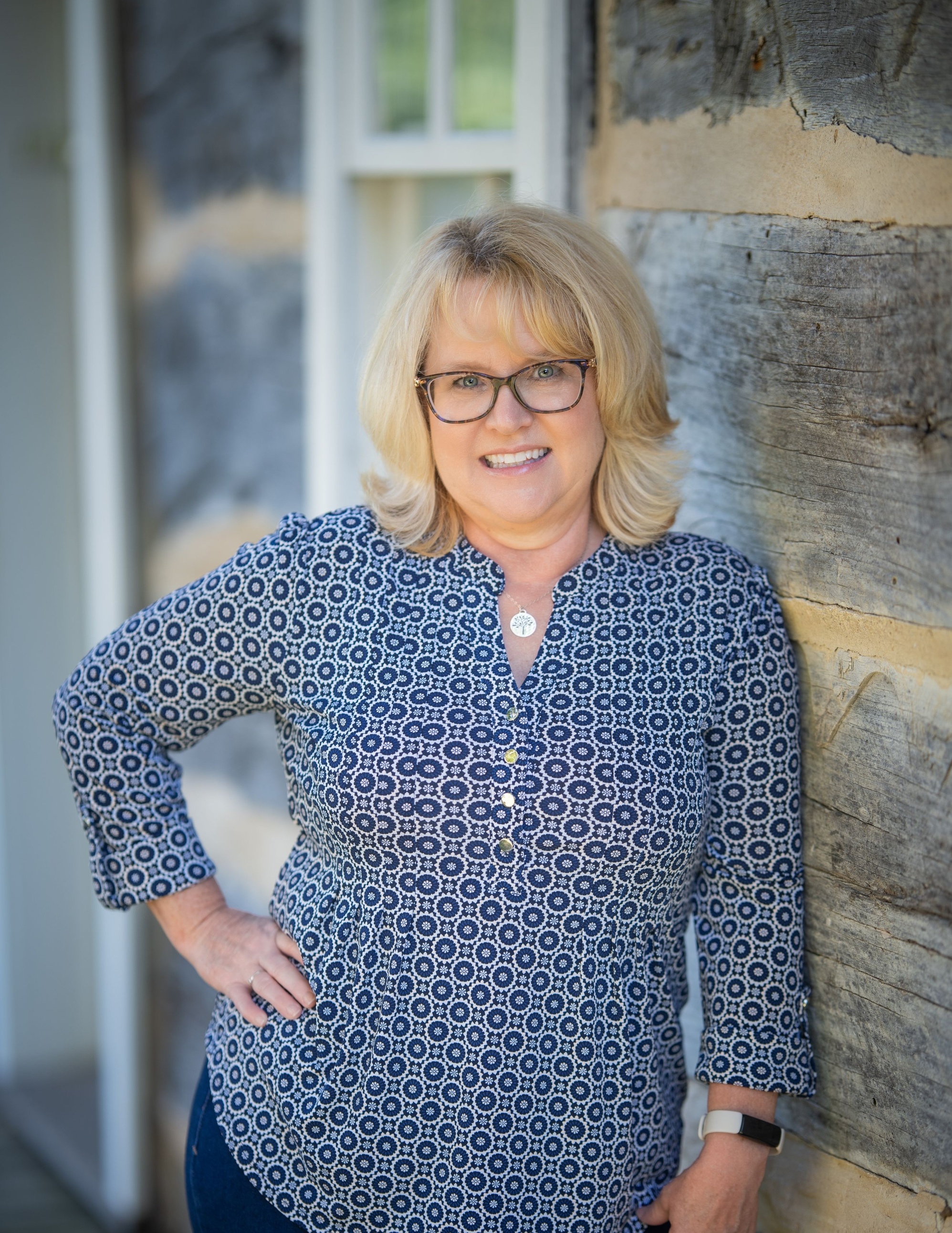 Angie Payne Headshot